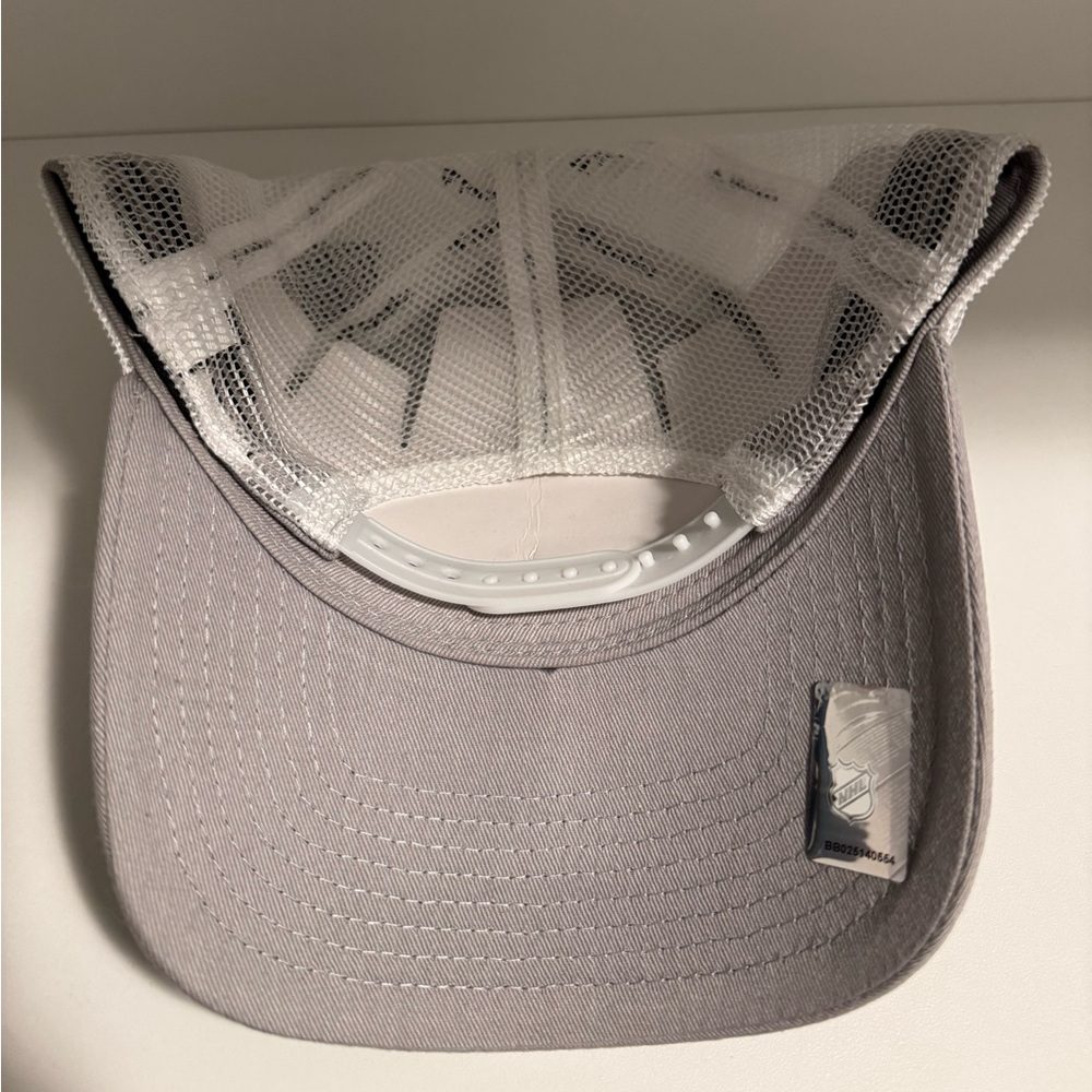 NWT Columbus Blue Jackets Gray Cap - Picture 2 of 3